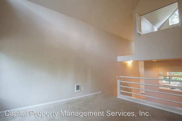 Building Photo - 4589 Galewood St