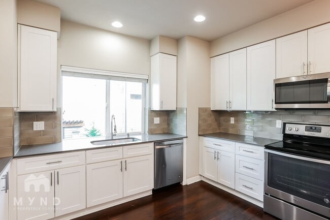 Foto del edificio - 19225 Damson Rd