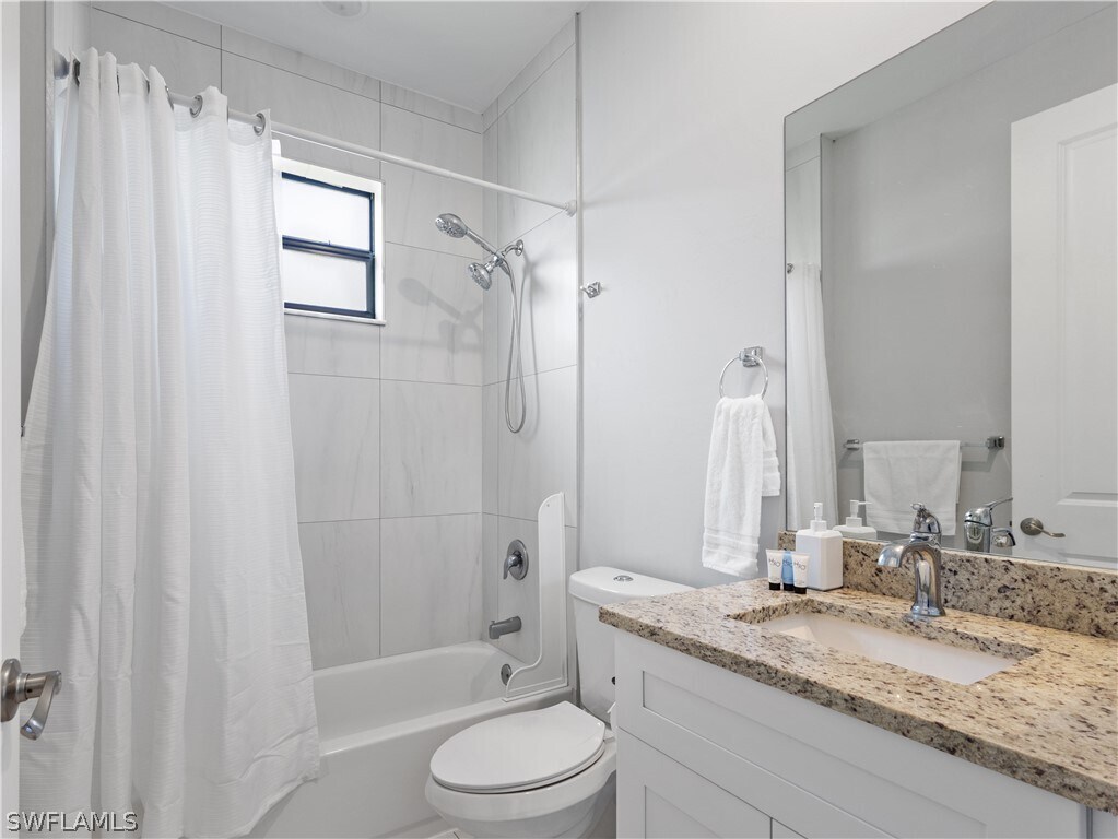 Foto del edificio - 490 37th Ave NW