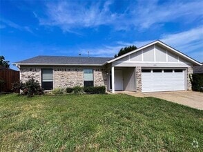Building Photo - 4044 Pepperwood Dr