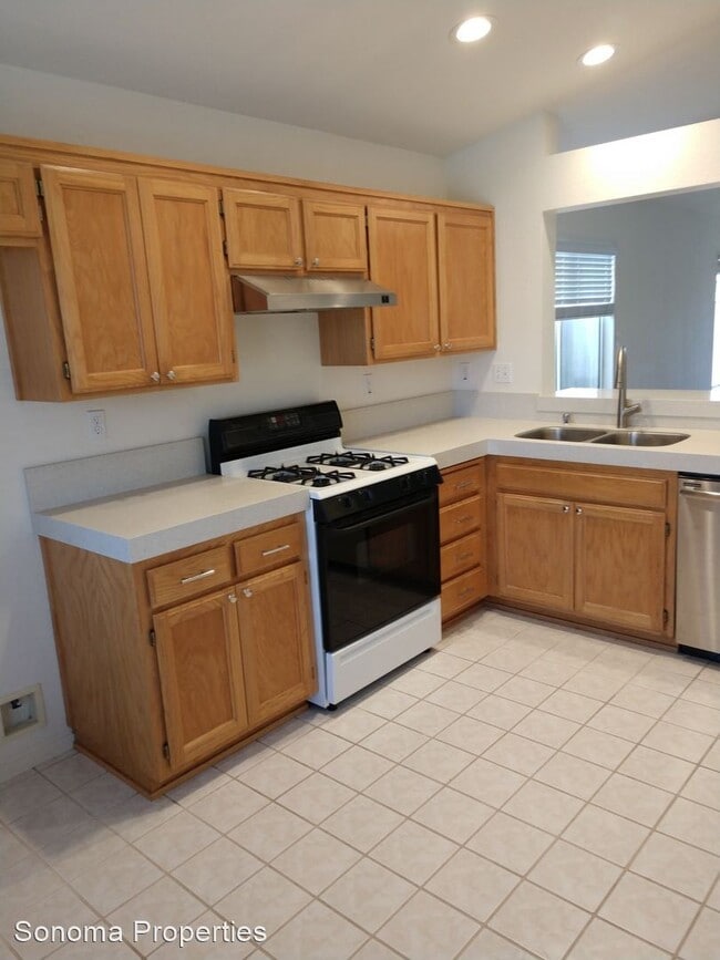 Building Photo - 2 br, 2 bath House - 1360 Lubeck Street