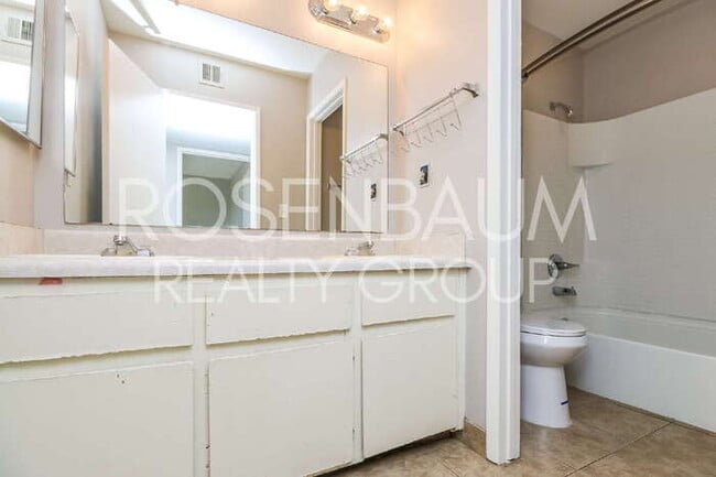 Foto del edificio - 410 E 9th Ave