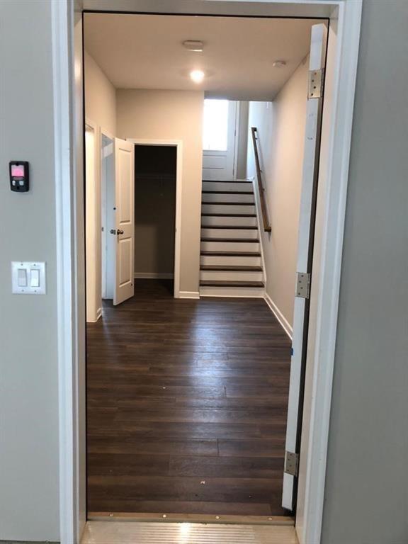 Building Photo - 3930 Redwood Dr