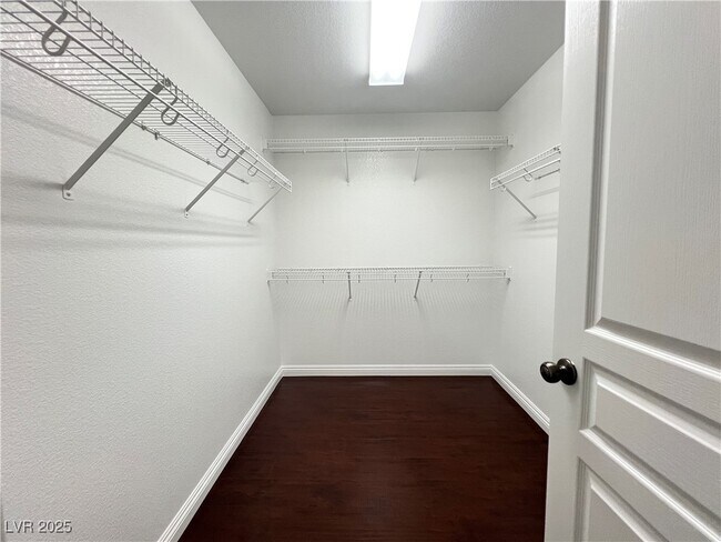 Foto del edificio - 428 Redruth Dr