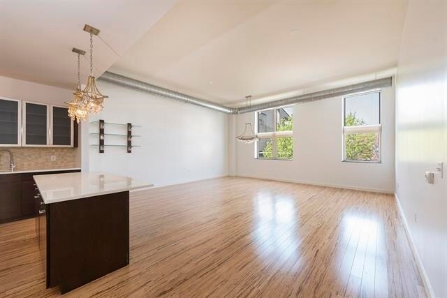 Building Photo - 232 Pavonia Ave
