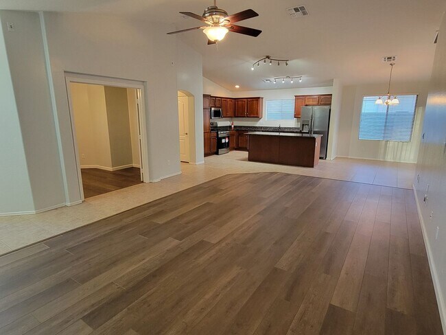 Building Photo - Immaculate 3 Bedroom with a Den