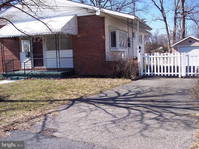 Building Photo - 908 Phylen Ct