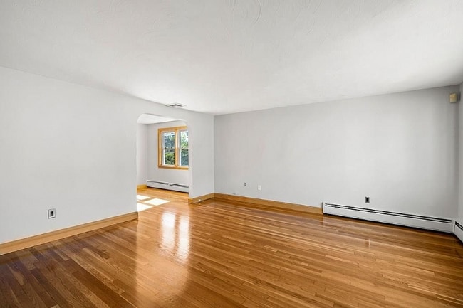 Building Photo - 60 Hopkins St