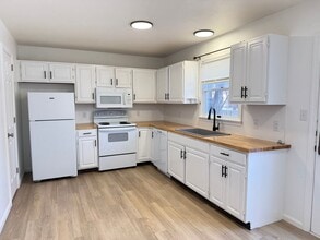 Building Photo - 76 Cranfield Ct