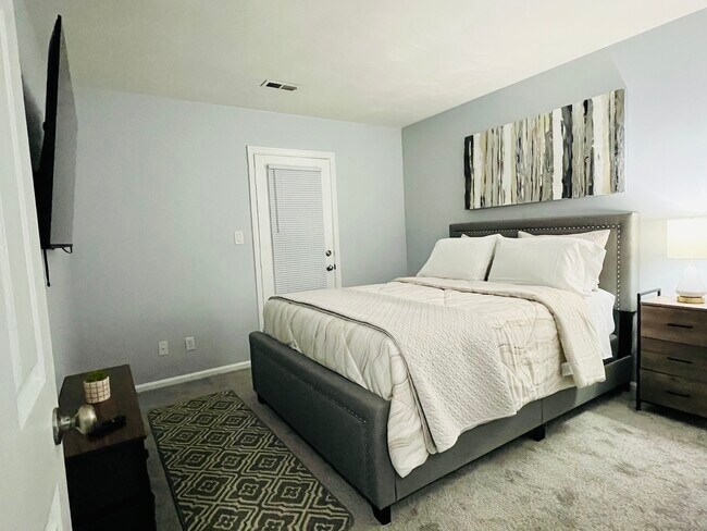 Foto del edificio - 3412 Clover Rd E