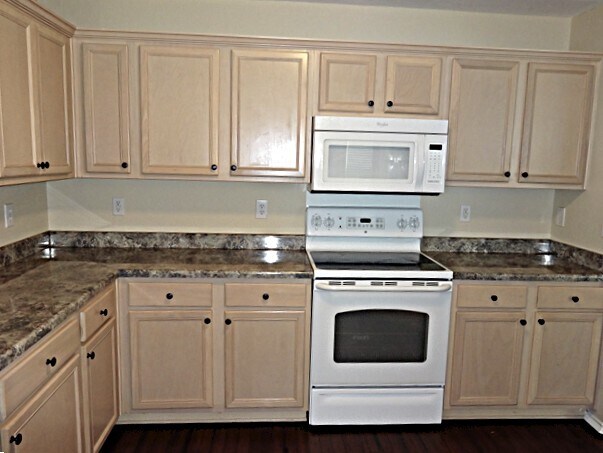 Building Photo - 11130 Fort Smith