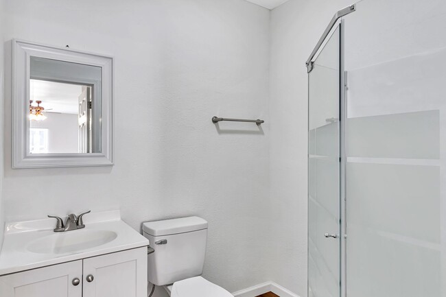Building Photo - Newly Renovated Studio Apartments in Holli...