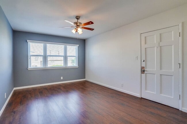 Foto del edificio - 4462 1/2 W 59th St-