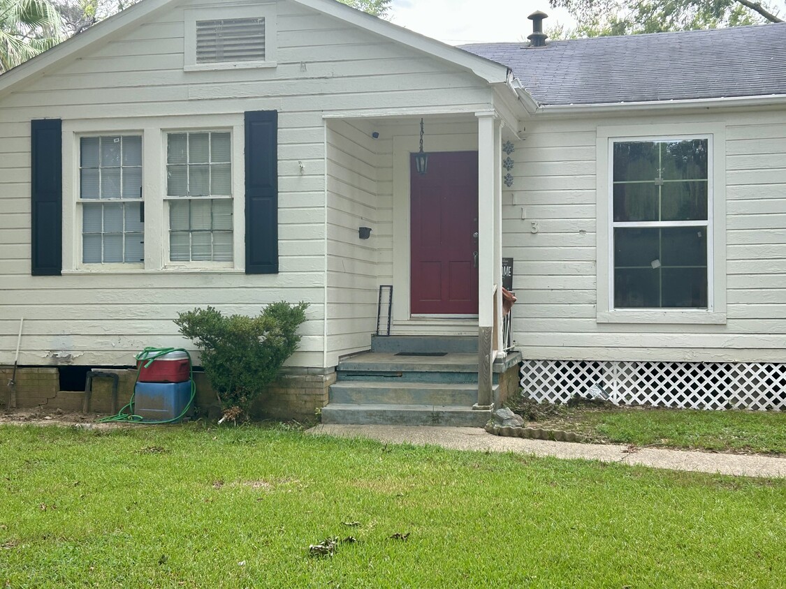 Primary Photo - 113 E Prospect St