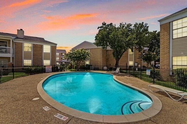Foto del edificio - 2750 Holly Hall St