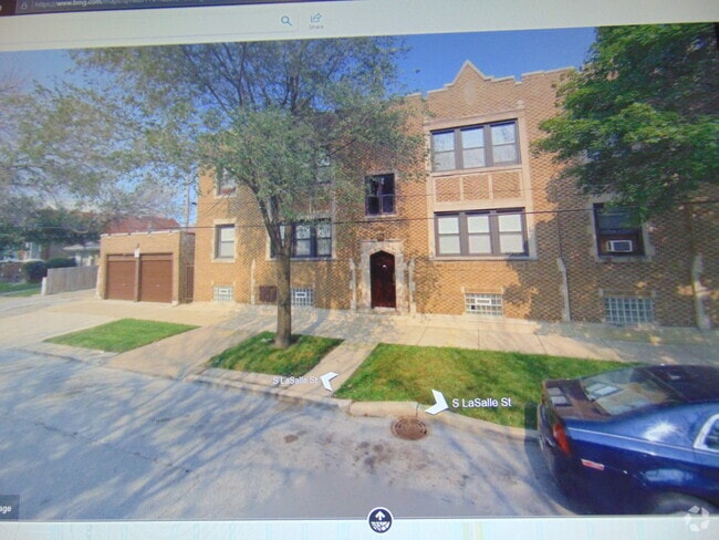 Building Photo - 8051 S La Salle St