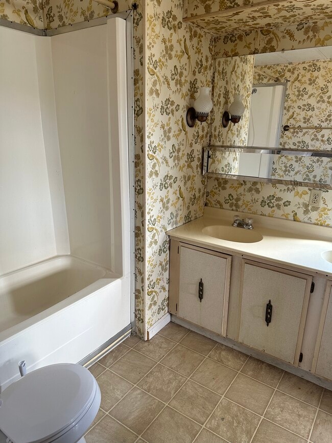 12 Circle Dr, Huntington, WV 25701 House Rental in Huntington, WV