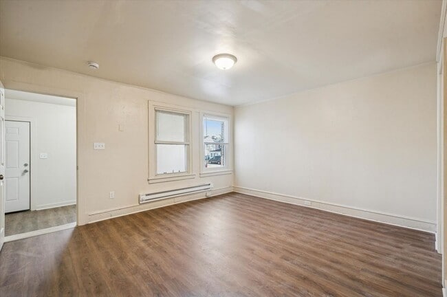 Building Photo - 1112 Johnson St