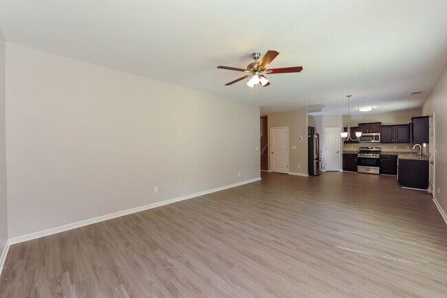 Building Photo - 746 Scotland Dr