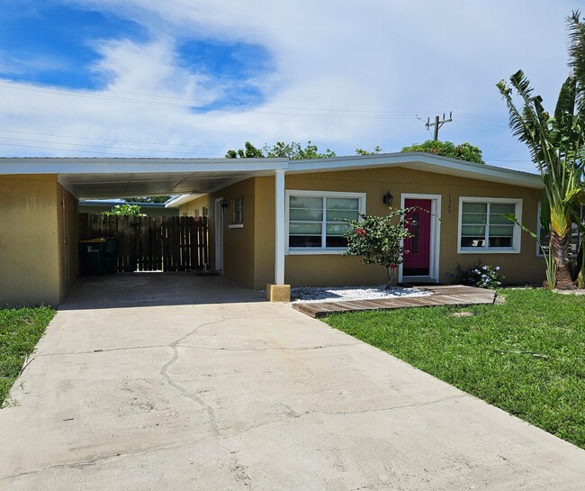 Foto del edificio - 1500 Bermuda Ave