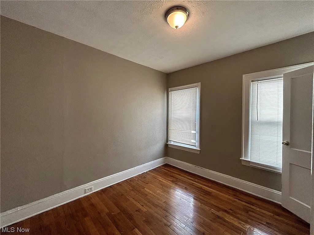 Foto del edificio - 985 E 143rd St