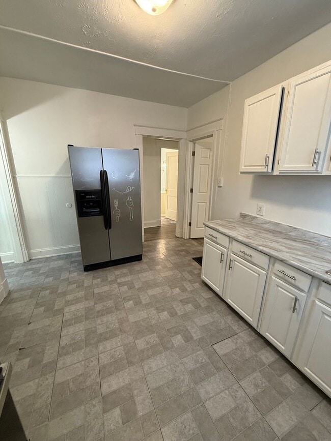 Photo - 809 S Fred Shuttlesworth Cir Apartment