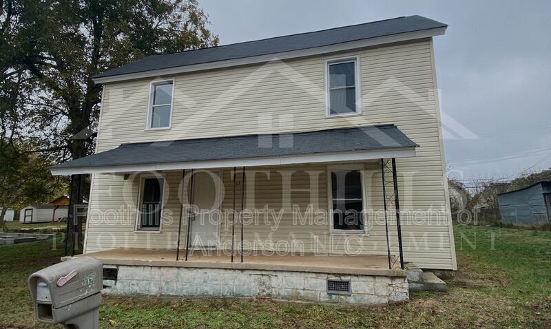 Foto principal - 313 E St