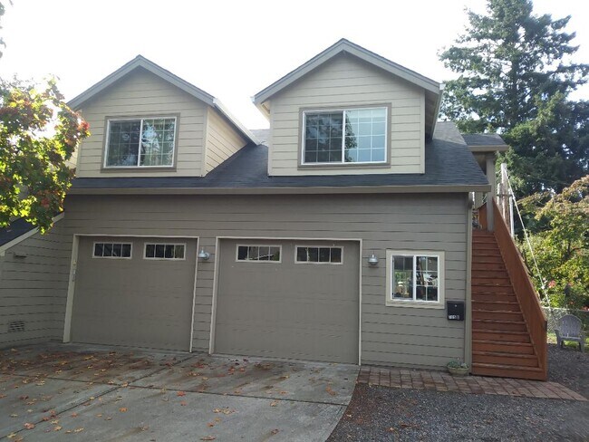 Building Photo - 705 NW 43rd St