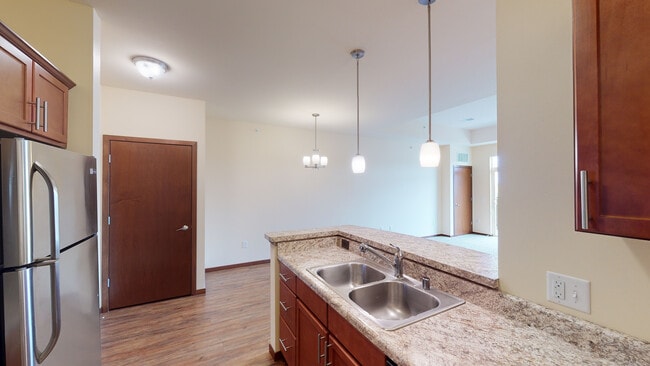 Building Photo - Legacy Apartments
