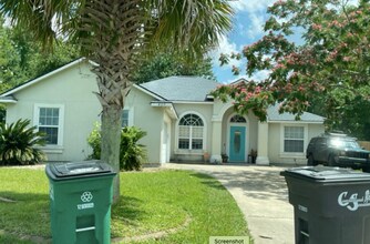 Building Photo - 400 Hallowes Dr