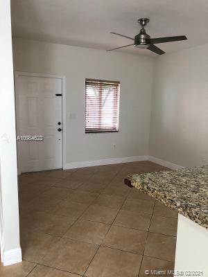 Foto del edificio - 6006 SW 8th St