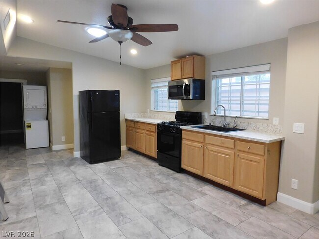 Building Photo - 5509 Rock Creek Ln