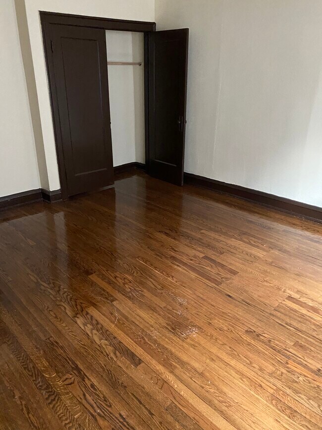 Foto del edificio - 7437 S King Dr