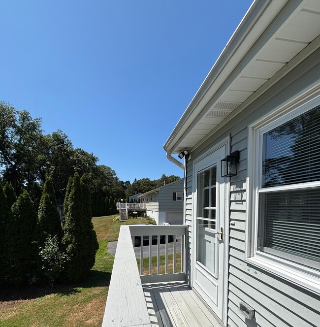 Building Photo - 16 Covington Dr