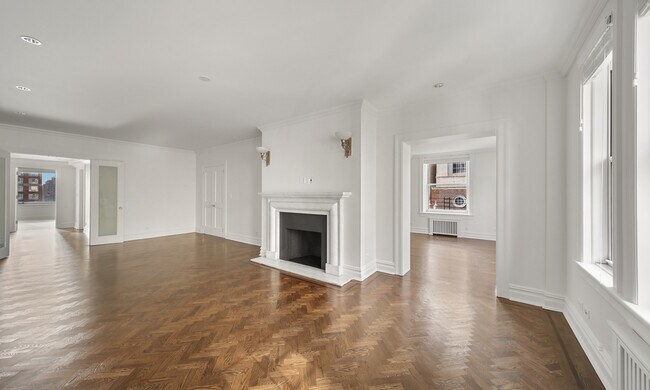Building Photo - 1166 Lexington Ave