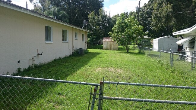 Building Photo - 2651 Tropic Ave