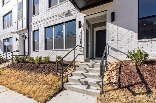 Foto del edificio - Cozy & Contemporary 3BR Condo in Raven Ridge, Raleigh!