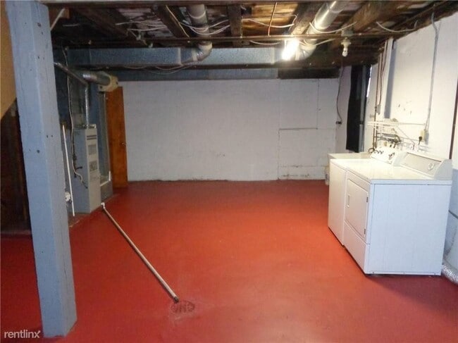 Building Photo - 2 br, 1 bath Duplex - 1215 West 33rd Stree...