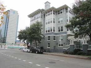 Building Photo - 655 12th St