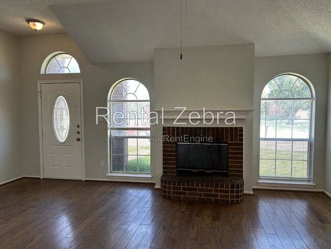 Building Photo - 2024 Emerald Oaks