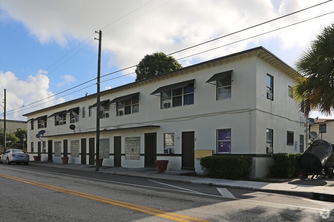 700 Tamarind Ave West Palm Beach Fl 33401 Apartments Home Florida West Palm Beach 700 Tamarind Ave Primary Photo