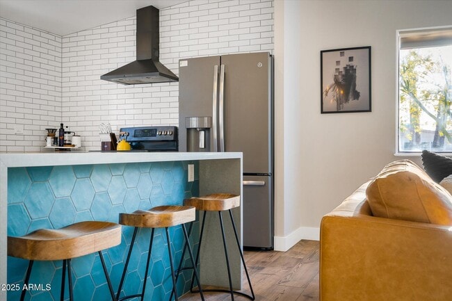 Building Photo - 2307 N 51st Pl