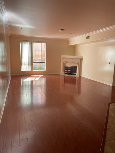 living room area - 14628 Sylvan St