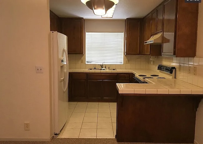 Foto del edificio - 1129 Cedar Creek Dr