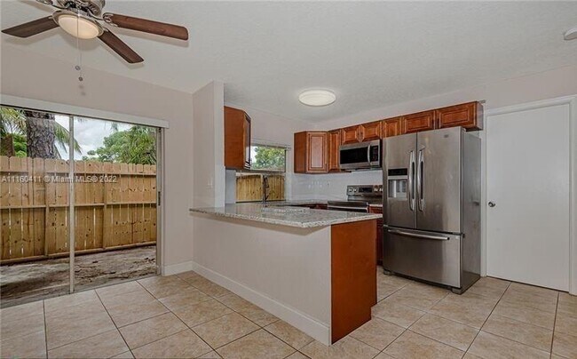 Foto del edificio - 3004 NW 4th Ave