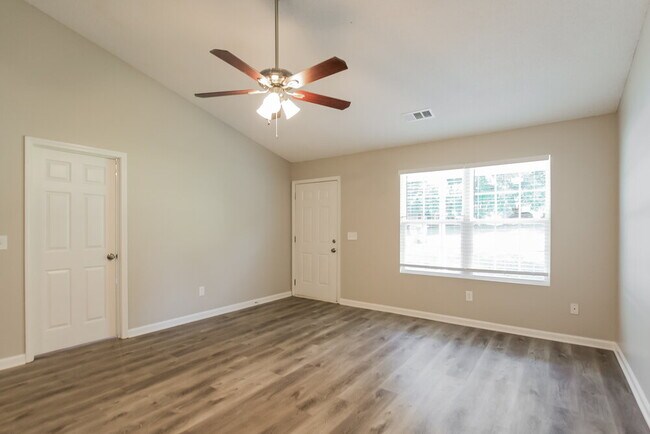 Foto del edificio - 955 Sugar Valley Rd SW