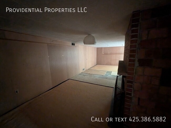 Foto del edificio - 714 100th Ave SE