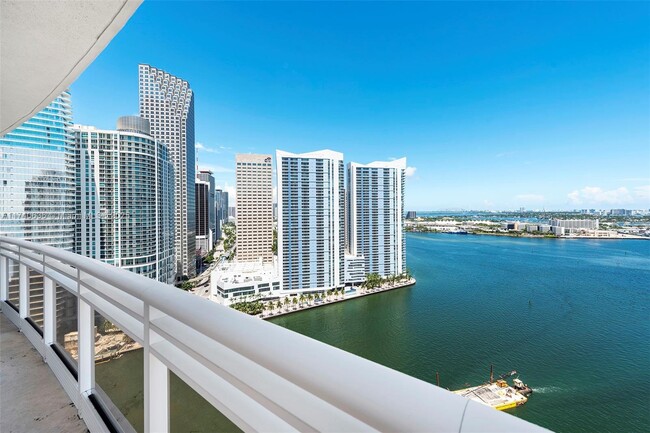 Foto del edificio - 901 Brickell Key Blvd