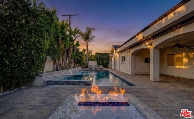 Building Photo - 6243 Berquist Ave