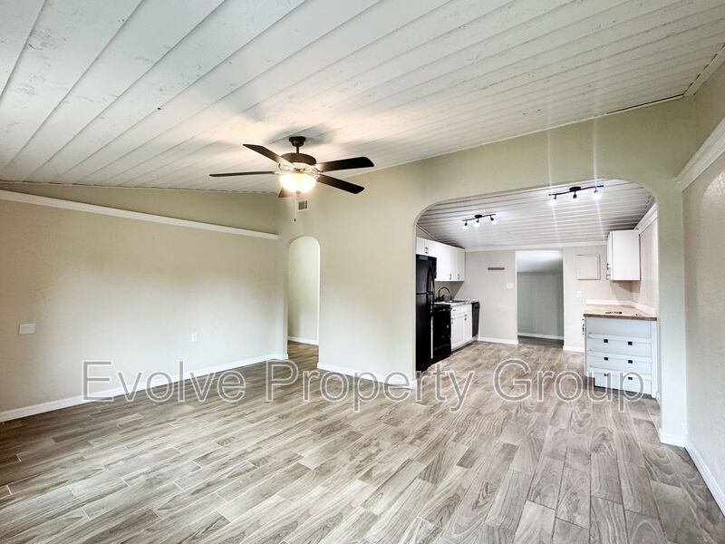 Foto principal - 1921 Summerlin Ave
